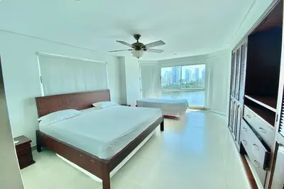 Image de Hermosos apartamentos con vista al mar y al lago