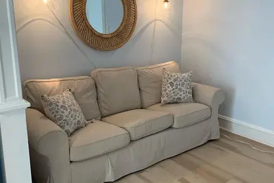 Image de Renovated Adorable Beach Apartment! 2 Blocks from the Beach!