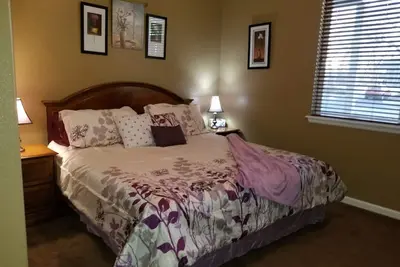 Image de Gorgeous lake condo near downtown denver