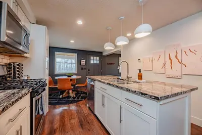 Image de The Johnson Chalet in Bristol/Canandaigua*Hot Tub*