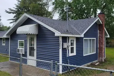 Image de Cute cabin located in the Houghton Lake area.