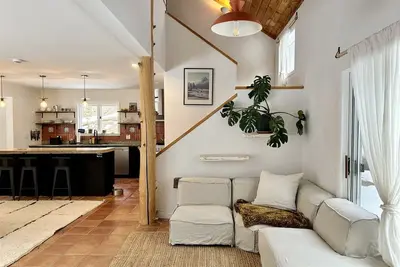 Image de Pet Friendly Waterville Valley Riverfront Home across from hiking/xc skiing (Wb75v)