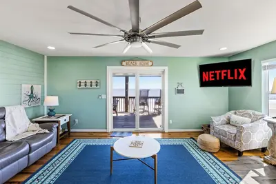 Image de Beachfront 3br | Expansive Deck, Grill & Ocean Views