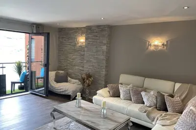Image de Appartement-Prestige-Salle de bain privée séparée-Balcon