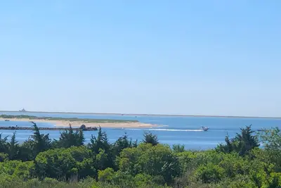 Image de Private Sanctuary in Stonington Boro - Stunning Coastal Views - Boaters Paradise