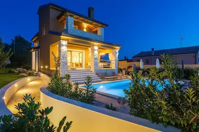 Image de Villa Keli with a pool and an amazing view