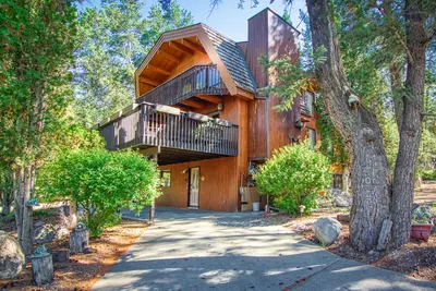 Image de Hebron Cabin: 4 bdrm|sleeps 8 (13 inc kids)|hot tub * Pet-Fr