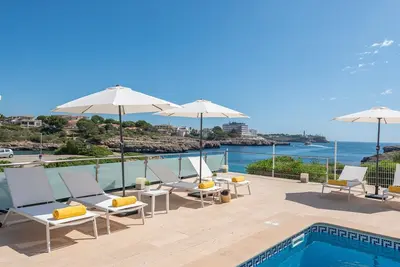 Image de Villa Sa Caleta avec Vue sur Mer, Piscine, Sauna et Jacuzzi