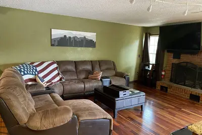 Image de Spacious 5 bedroom house minutes from Red Rocks
