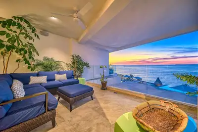 Image de Fabulous 3br Oceanfront Condo @Indah by Maxwell