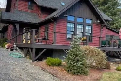 Image de Adirondack tranquility with all the comforts of home