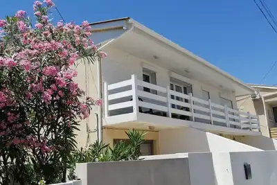 Image de Chalet rénové, commerces et mer à pieds, Gruissan plage