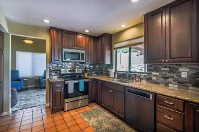 Image de Family Friendly home - Heated Pool and Spa surrounded by Gorgeous Mountain Views