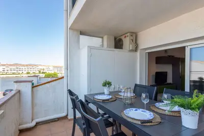 Image de Bel appartement pour 4 personnes avec Wifi, piscine, Tv, balcon et animaux admis