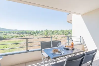 Image de Agréable appartement pour 4 personnes avec climatisation, Wifi, Tv, terrasse et parking