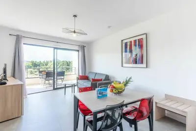 Image de Agréable appartement pour 4 personnes avec climatisation, Wifi, Tv, terrasse et parking