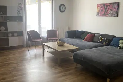 Image de Maison spacieuse avec piscine privative