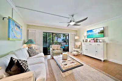 Image de Newly Renovated South Seas Villa with Pool