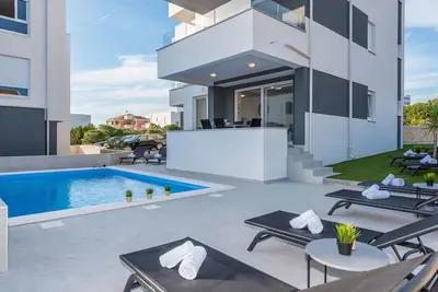 Image de Apartments with pool for 12