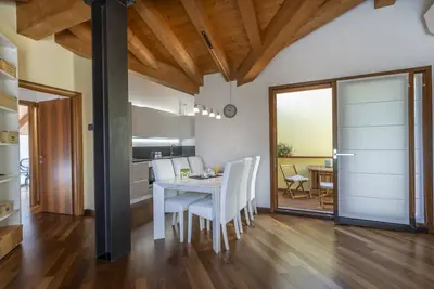 Image de New Deal-Apt with terrace, hot tub & Netflix