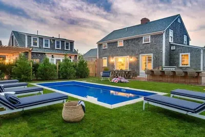 Image de Luxury Nantucket Estate | Heated Pool & Hot Tub