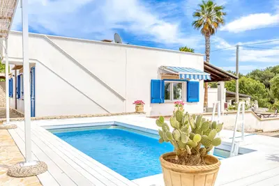 Image de Jolie maison avec piscine Ă 1km de la plage de sable de Pescoluse