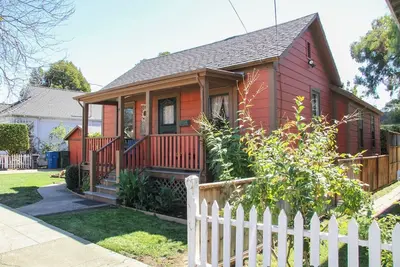 Image de Historic Santa Rosa Cottage Hot Tub