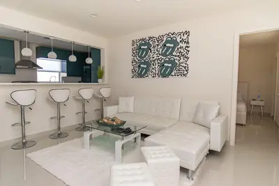 Image de Luxury House close to donwtown, hard rock and beach