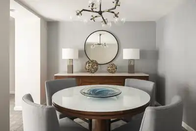 Image de 2 Connecting Suites at a 4. 5⭐️ Hotel