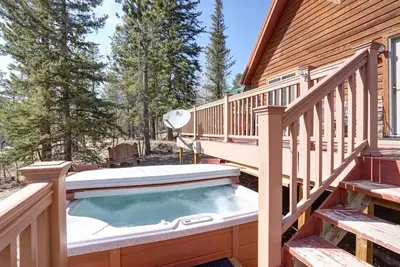 Image de Alpine Getaway - Private | 3 Bed, 2 Bath