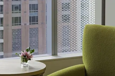 Image de 2 Connecting Suites at a 4⭐️ Hotel