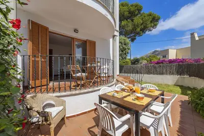 Image de Apartment Bugambilia meters from the beach private garden