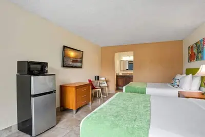 Image de Tasteful Room with 2 Dbl Beds Close to Must-see Attractions
