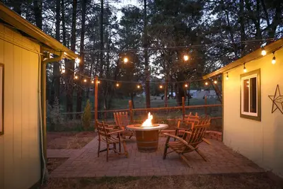 Image de ✨🐶 Starlight Modern Boho Cottage | Steps Away From Town | Dog Friendly 🐾