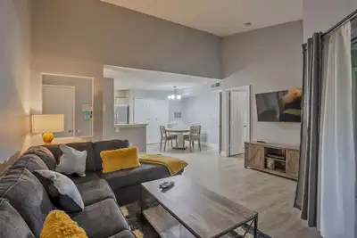 Image de Newly renovated, free Wifi/Parking, 10 min to the beach!