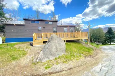 Image de Bmv2 Awesome \"Tiny Home\" A/C, Mountain Views, Minutes to Skiing, Hiking, Attractions, Dog Friendly!