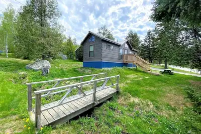 Image de B3 Awesome \"Tiny Home\" A/C, Mountain Views, Minutes to Skiing, Hiking, Attractions, Dog Friendly!