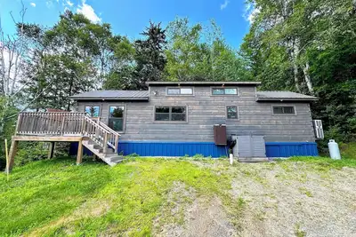 Image de B11 Awesome \"Tiny Home\" A/C, Mountain Views, Minutes to Skiing, Hiking, Attractions, Dog Friendly!