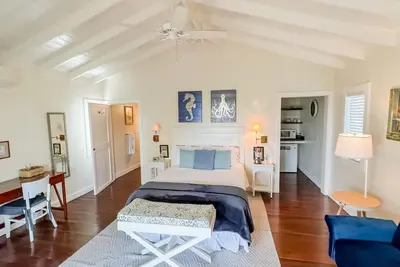 Ocean View Cottage, North Eleuthera, Driftwood Seahorse Cottage #3