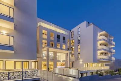 Image de Suite Charmante Avec Accès Piscine et Sauna
