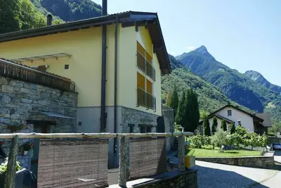 Image de Agréable appartement pour 3 personnes avec Wifi, Tv, patio et parking