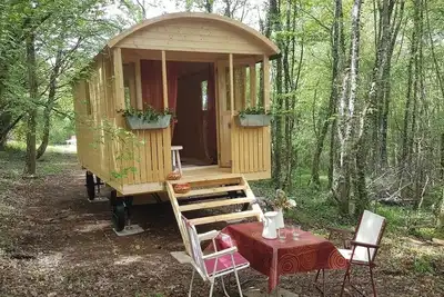 Image de Lovely shepherds hut in chauminet