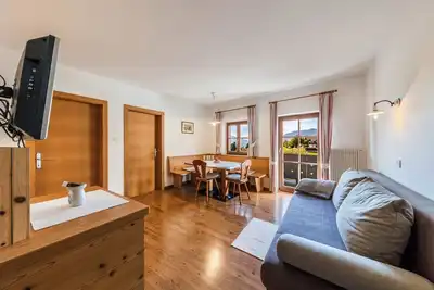Image de Appartement \"Florerhof Flieder\" avec vue sur les montagnes, sauna, Wi-Fi et jardin