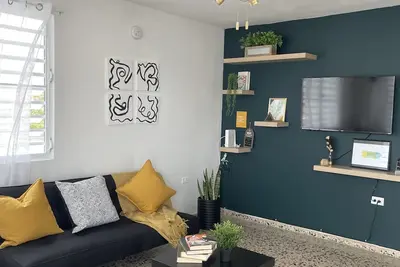 Image de Upstairs house 10 mns near the airport and beaches
