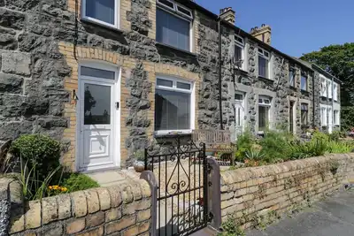 Image de 4 Arvonia Terrace, pet friendly, with open fire in Criccieth