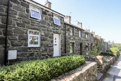 Image de Gyda'R Llif, pet friendly, character holiday cottage in Criccieth