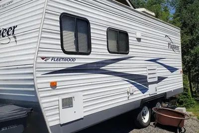 Image de Fall Fun  Camper  with hot tub\n