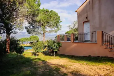 Image de 2 bedroom house with swimming pool and sea access