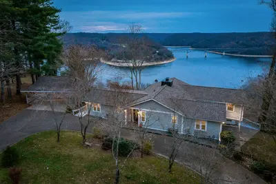 Image de Here Comes The Sun Center Hill Lake