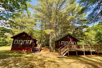 Image de Bear's Den 1 Bed\/1 Bath Charming Rustic Log Cabin